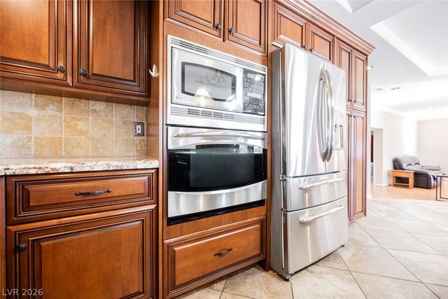 8321 Mountain Heather Court, Las Vegas, NV 89149