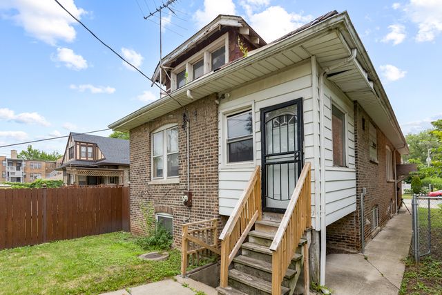 8128 S Clyde Avenue, Chicago, IL 60617