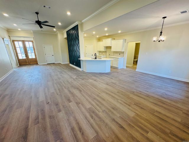 517 Forest Oak Cove, Jacksonville, AR 72076