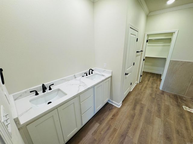 517 Forest Oak Cove, Jacksonville, AR 72076