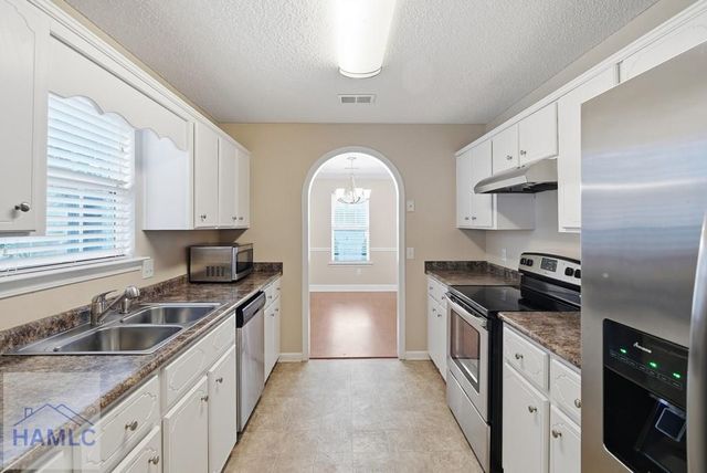 1033 Barley Drive, Hinesville, GA 31313