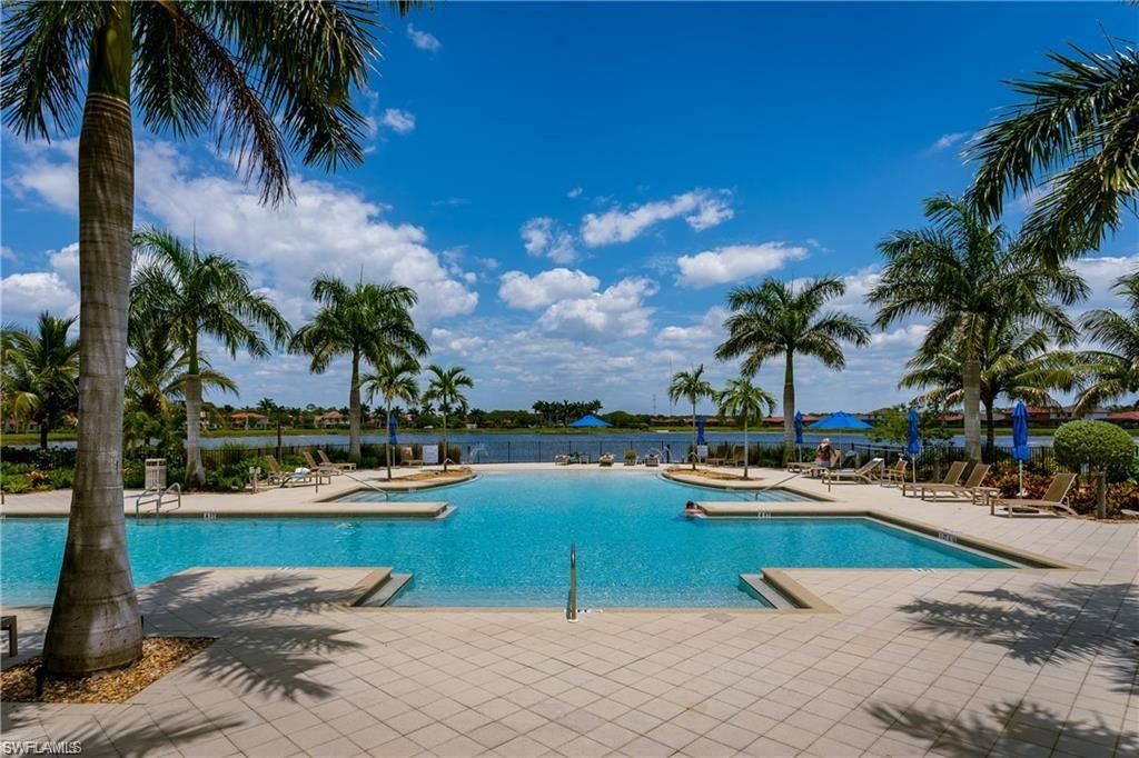1326 Kendari TER, Naples, FL 34113
