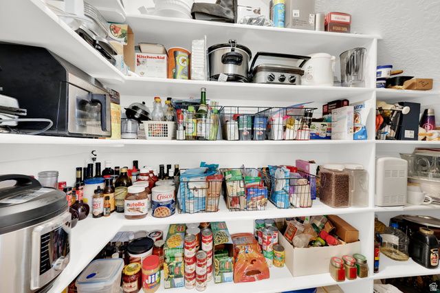 352 E BOULDERVILLE RD, Oakley, UT 84055