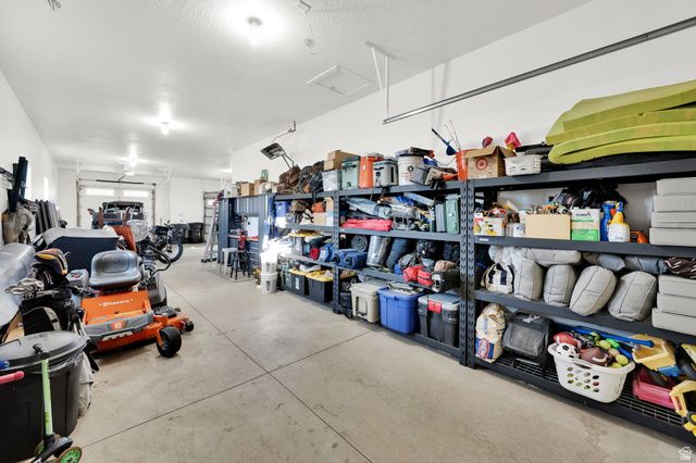 352 E BOULDERVILLE RD, Oakley, UT 84055