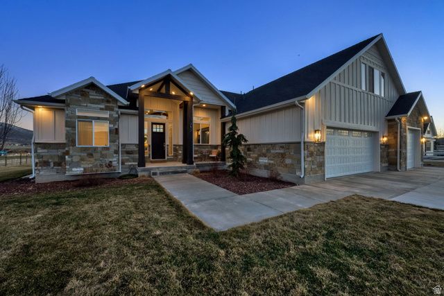 352 E BOULDERVILLE RD, Oakley, UT 84055