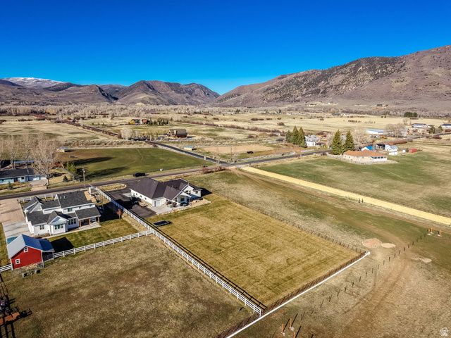 352 E BOULDERVILLE RD, Oakley, UT 84055
