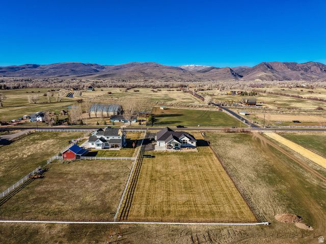 352 E BOULDERVILLE RD, Oakley, UT 84055
