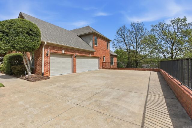 7 Chambord Lane, Little Rock, AR 72223