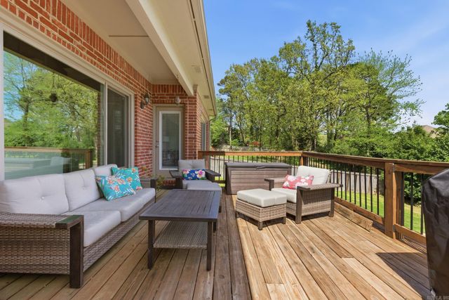 7 Chambord Lane, Little Rock, AR 72223