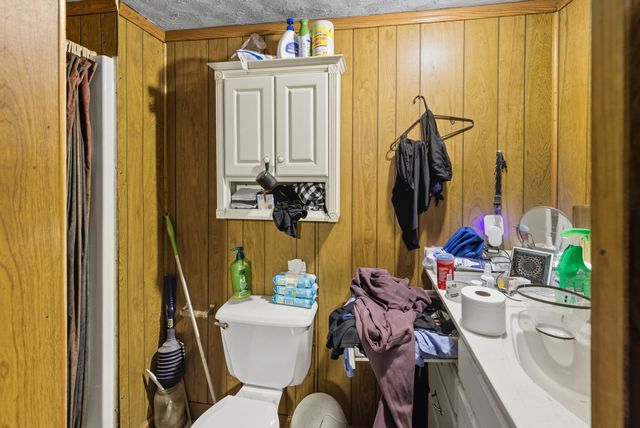 207 Center St, Portland, TN 37148