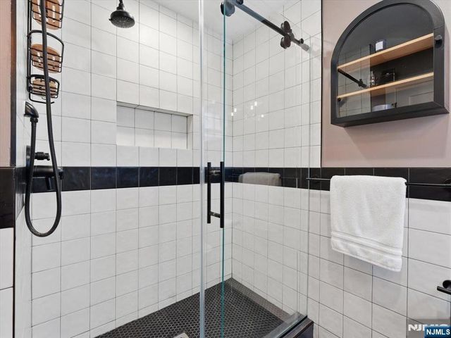 22 Lincoln Street 3, Jersey City, NJ 07307