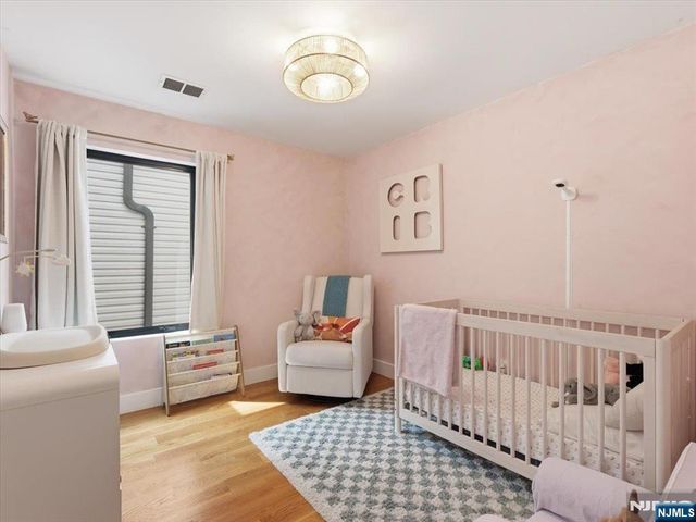 22 Lincoln Street 3, Jersey City, NJ 07307