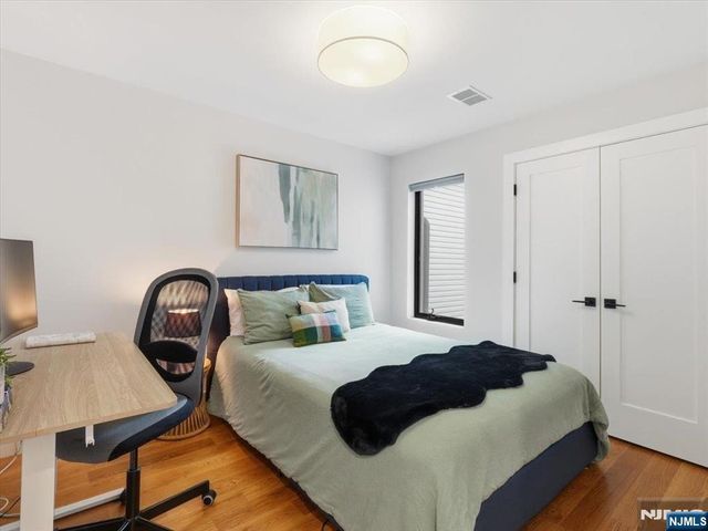 22 Lincoln Street 3, Jersey City, NJ 07307