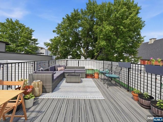 22 Lincoln Street 3, Jersey City, NJ 07307
