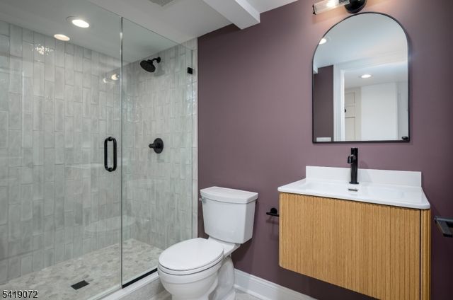 32 W Mcclellan Ave, Livingston Twp., NJ 07039