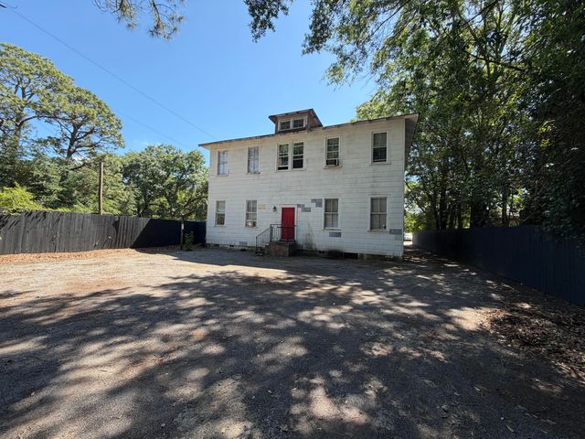 5603 Dobson Street, North Charleston, SC 29406