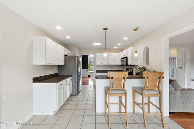 2500 Sycamore Run Pt, La Grange, KY 40031