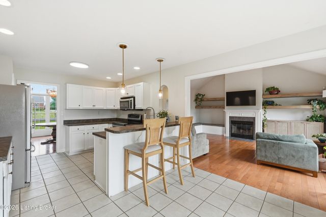 2500 Sycamore Run Pt, La Grange, KY 40031