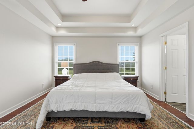 2500 Sycamore Run Pt, La Grange, KY 40031
