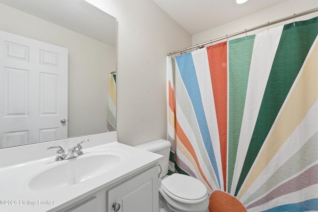 2500 Sycamore Run Pt, La Grange, KY 40031
