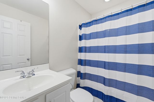2500 Sycamore Run Pt, La Grange, KY 40031