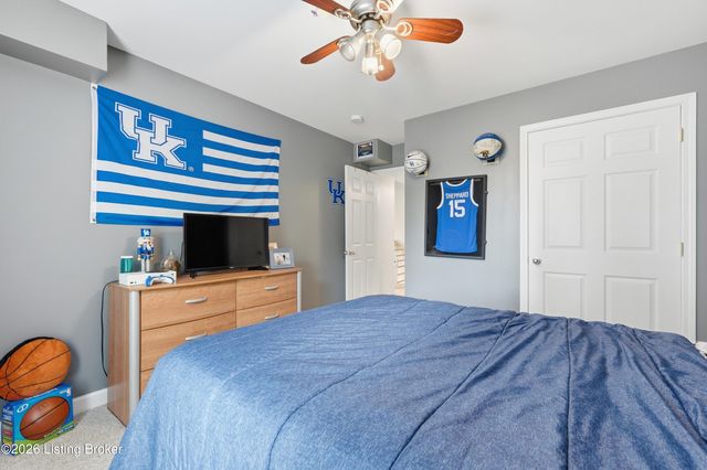 2500 Sycamore Run Pt, La Grange, KY 40031