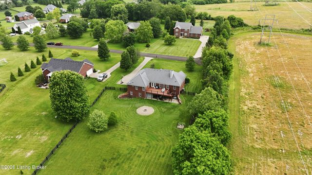 2500 Sycamore Run Pt, La Grange, KY 40031