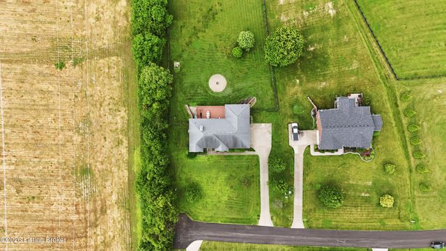 2500 Sycamore Run Pt, La Grange, KY 40031