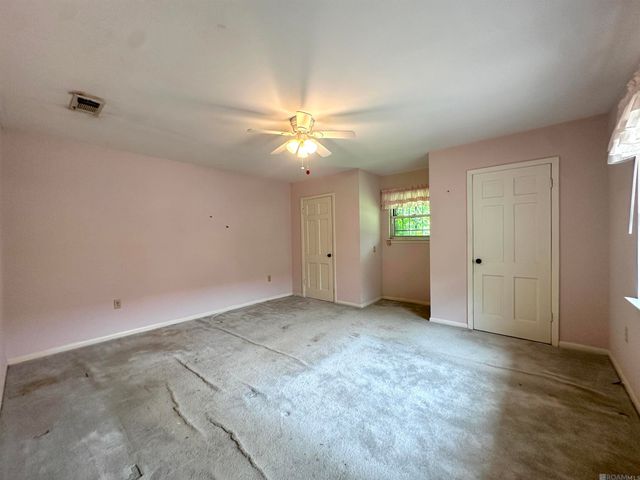 1867 Shawn Dr, Baton Rouge, LA 70806