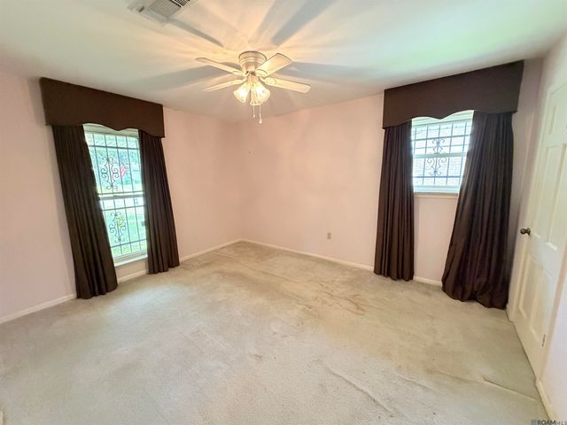 1867 Shawn Dr, Baton Rouge, LA 70806