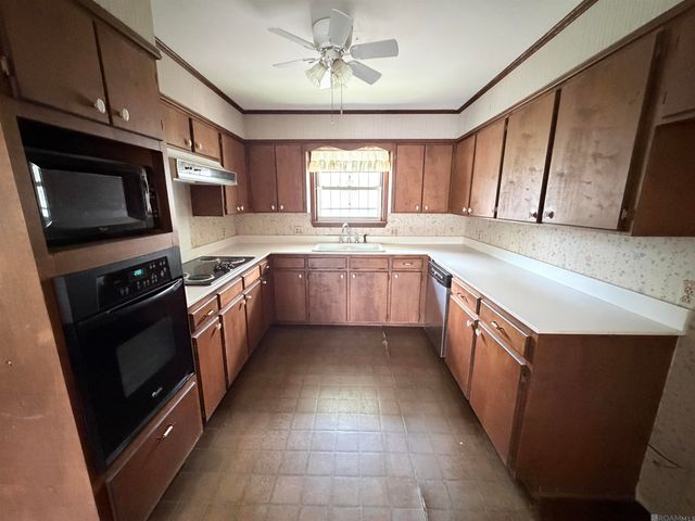 1867 Shawn Dr, Baton Rouge, LA 70806