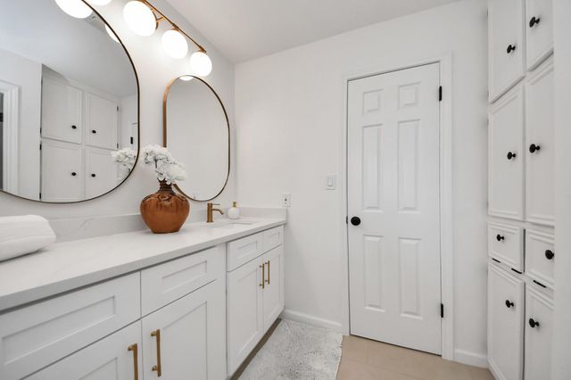 15406 Fawn Villa Drive, Houston, TX 77068