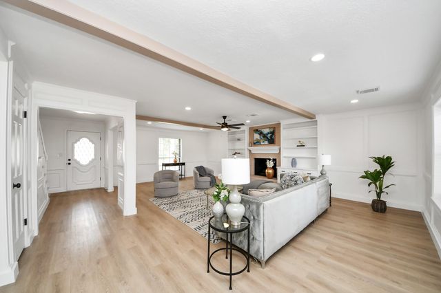 15406 Fawn Villa Drive, Houston, TX 77068