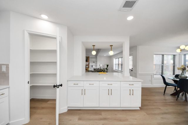 15406 Fawn Villa Drive, Houston, TX 77068