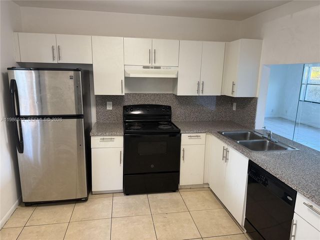 2388 Coral Springs Dr 2388, Coral Springs, FL 33065