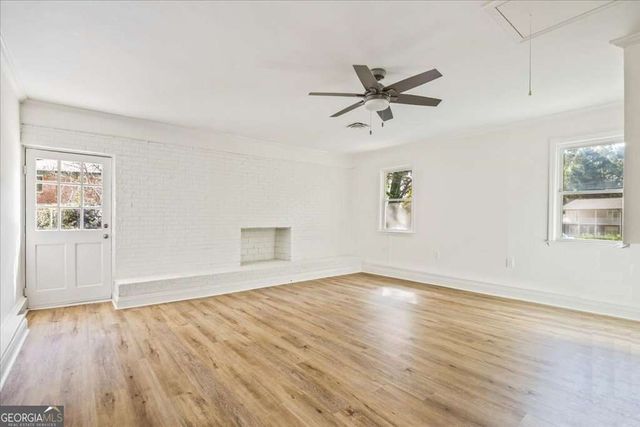 1348 Ridgewood Drive SW, Lilburn, GA 30047