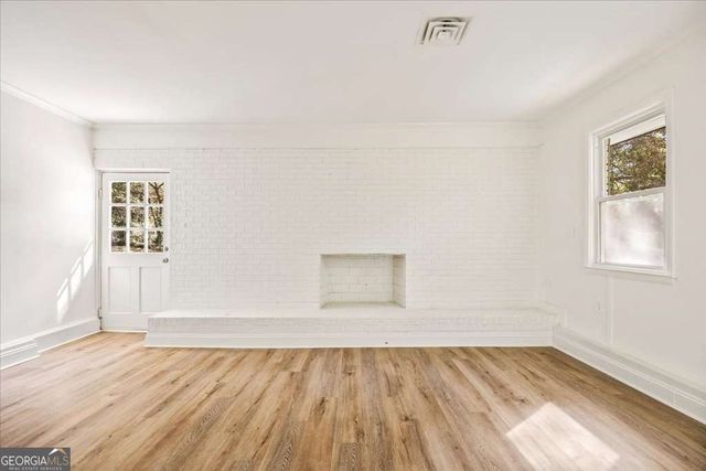 1348 Ridgewood Drive SW, Lilburn, GA 30047