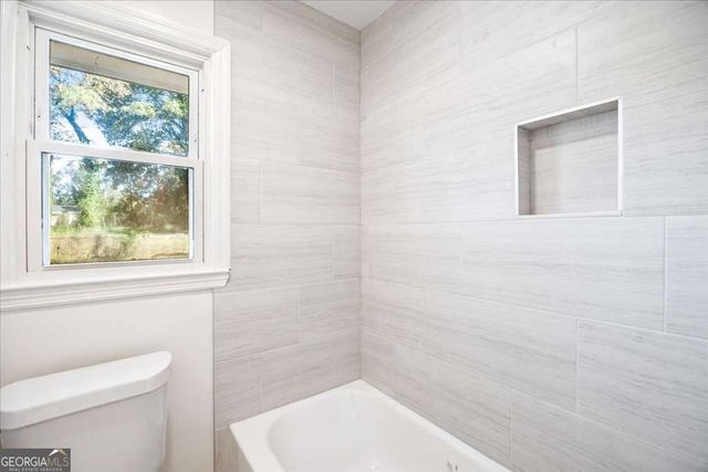 1348 Ridgewood Drive SW, Lilburn, GA 30047