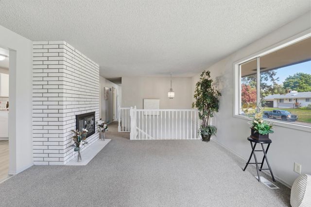 13709 E 30th Ave, Spokane Valley, WA 99216
