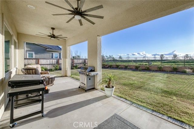 1042 Beaver Pond, Madera, CA 93636