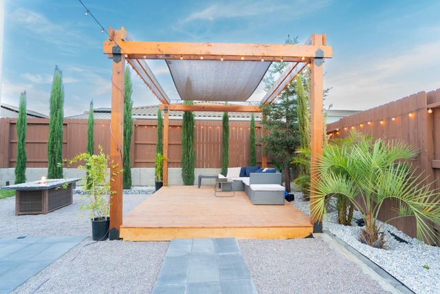 6081 Oberlander Dr, Roseville, CA 95747