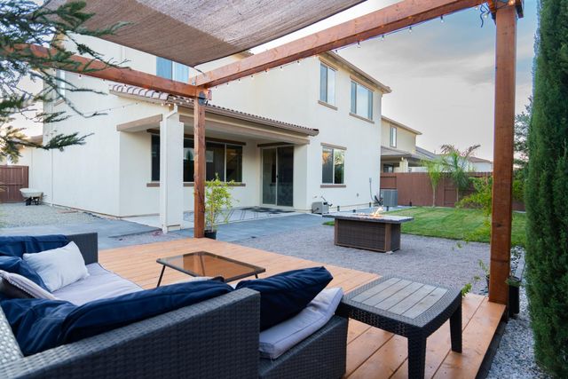 6081 Oberlander Dr, Roseville, CA 95747