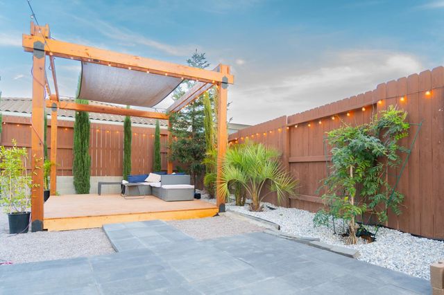 6081 Oberlander Dr, Roseville, CA 95747