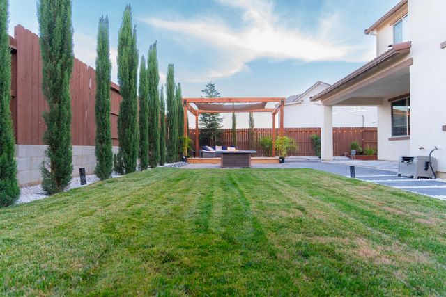 6081 Oberlander Dr, Roseville, CA 95747