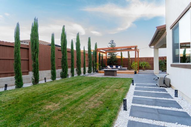 6081 Oberlander Dr, Roseville, CA 95747