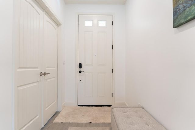 6081 Oberlander Dr, Roseville, CA 95747