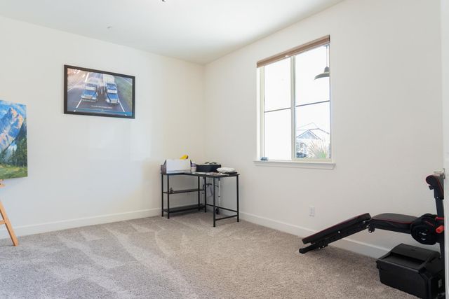 6081 Oberlander Dr, Roseville, CA 95747