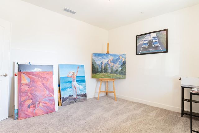 6081 Oberlander Dr, Roseville, CA 95747