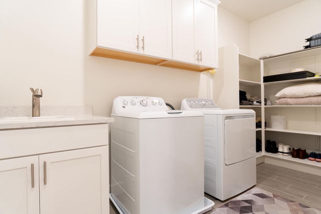 6081 Oberlander Dr, Roseville, CA 95747