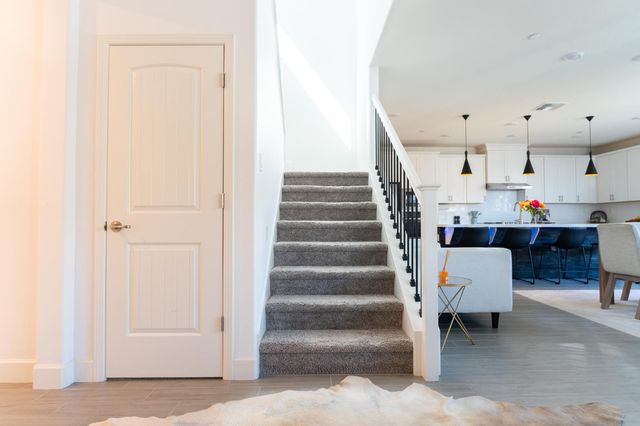 6081 Oberlander Dr, Roseville, CA 95747